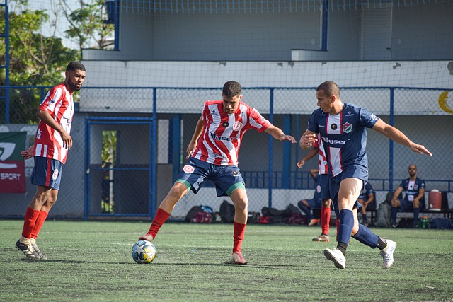 他继续在 他继续在