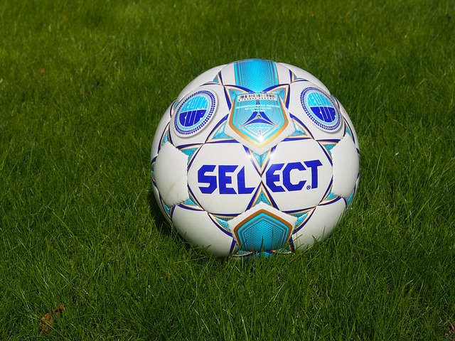 曼联通常采 曼联通常采